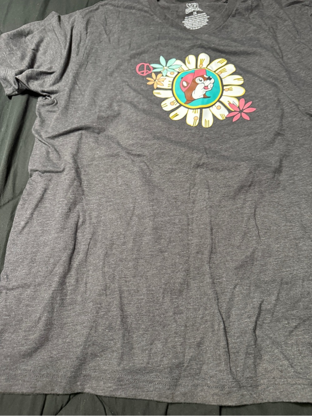 Gray Short Sleeve Bucees Graphic Tee with Colorful Flower Crest